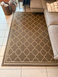 Tappeto elegante marrone