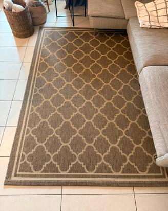 Tappeto elegante marrone
