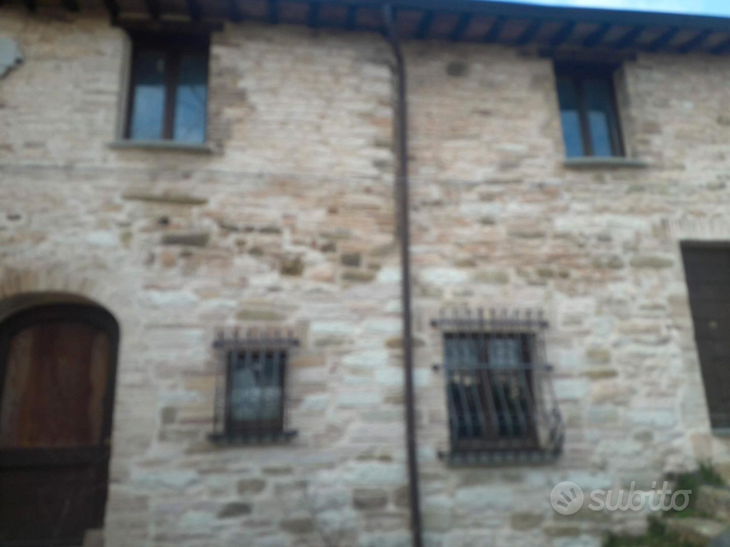 Rustico Porzione di Un Casolare in Pietra - Altro