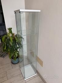 Vetrinetta ikea Detolf bianca
