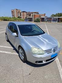Volkswagen Golf V 1.9 TDI 105 CV
