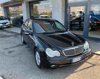 Mercedes-benz C 200 2.1 Diesel