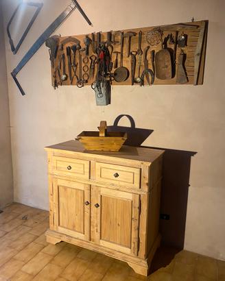 Credenza in legno massello