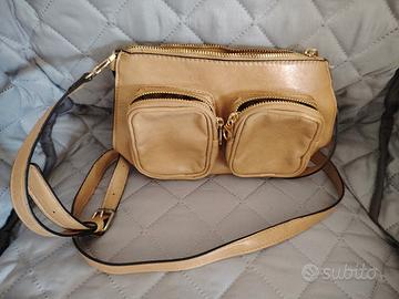 tracolla in pelle, color senape, tre tasche e zip