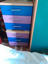 2 letti x bambini compreso di doghe e 2 comodini 