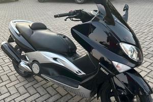 Yamaha T-Max