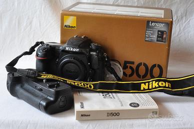 Nikon D500 con scatola, libretto in italiano