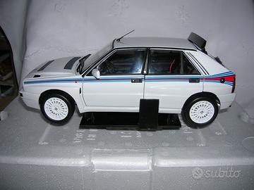 Lancia delta HF Integrale 1/18 Kyosho Martini 5