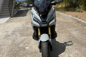 Xadv 750