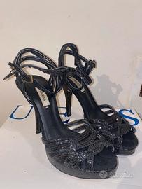 Sandalo Guess 35 nero. Scarpa donna tacco