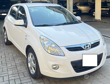 HYUNDAI I20 - 1.2 BENZINA - 5 PORTE - ANCHE PER NE