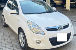 HYUNDAI I20 - 1.2 BENZINA - 5 PORTE - ANCHE PER NE
