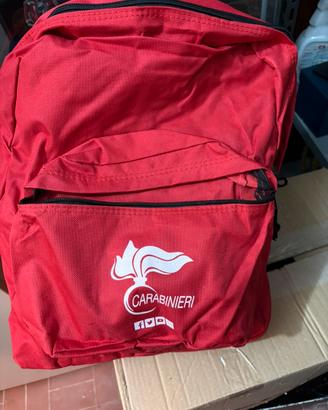 Zaino Arma  Carabinieri rosso, misure cm 40x30x25.