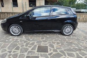 Punto Tjet
