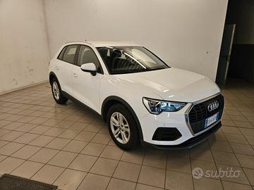 Audi Q3 35 TFSI Business S-TRONIC