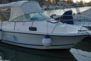 Barca cabinata con motore Mercury Marine 218 CV
