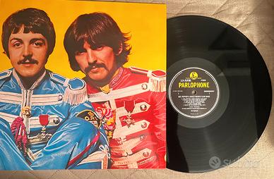 Lotto 2 Vinili The Beatles Sgt Pepper Abbey Road