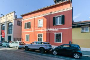 PRESTIGIOSA RESIDENZA SEMI-INDIPENDENTE VIA SAVONA