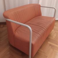 Divano arancione