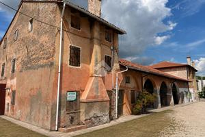 CASA SEMINDIPENDENTE A CASTELFRANCO VENETO