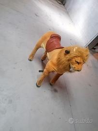 gioco cavalcabile su ruote professionale