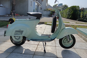 Vespa sportello piccolo del 1964 restaurata e perf