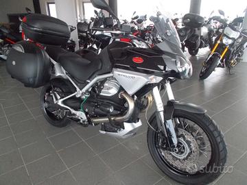 Moto Guzzi Stelvio 1200 .
