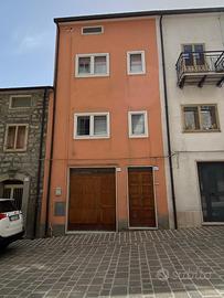Casa indipendente a Castiglione Messer Marino
