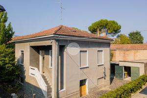 3 LOCALI A FORLÌ