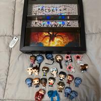 collezione  stranger things con espositore 