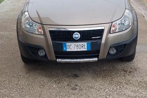 AUTO FIAT SEDICI 4×4