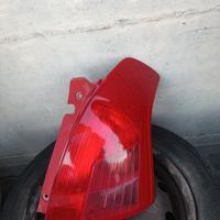 fanale posteriore destro Suzuki Swift 