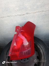 fanale posteriore destro Suzuki Swift 
