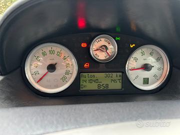 LanciaYpsilon1.3 Multijet diesel cambio automatico