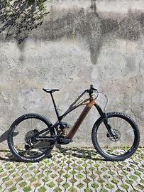MONDRAKER CRAFTY CARBON XR 2025 800WH TG.L USATO