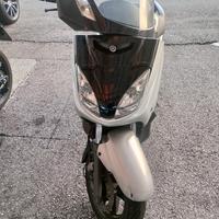 scooter Xmax 125 cc
