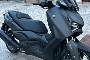Yamaha XMAX 300
