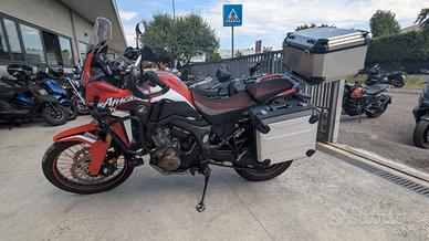Honda Africa Twin CRF 1000 DCT TRICOLOR del 2017