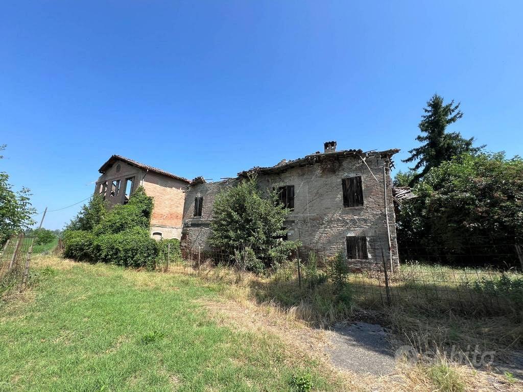 Rustico / Casale di 920 m² con più di 5 locali e b - Vista 3