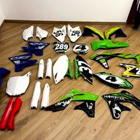 Kit plastiche Kawasaki Kx e Yz e ricambi Honda crf