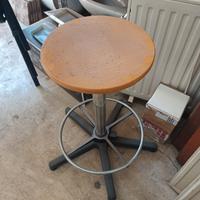 Sgabello tecnico in legno