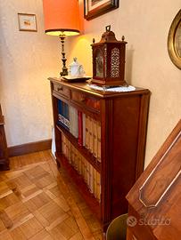 Libreria in legno massiccio