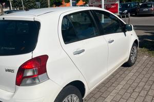 Toyota yaris 1.0