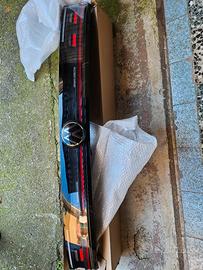 Fanale fascia posteriore Volkswagen Tiguan lll