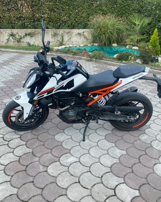 KTM DUKE 125