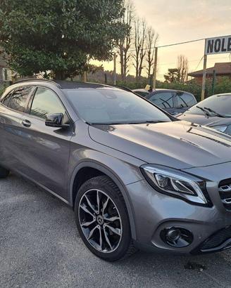 MERCEDES GLA - 180D Automatic Premium