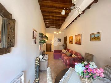 3 LOCALI A MONTEFIASCONE