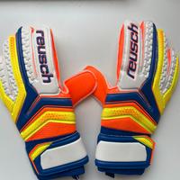 Guanti da portiere Reusch ragazzo.