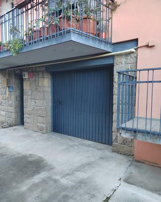 Privato offre box auto