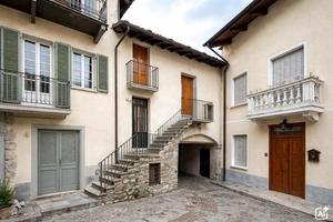 3 LOCALI A LANZO TORINESE
